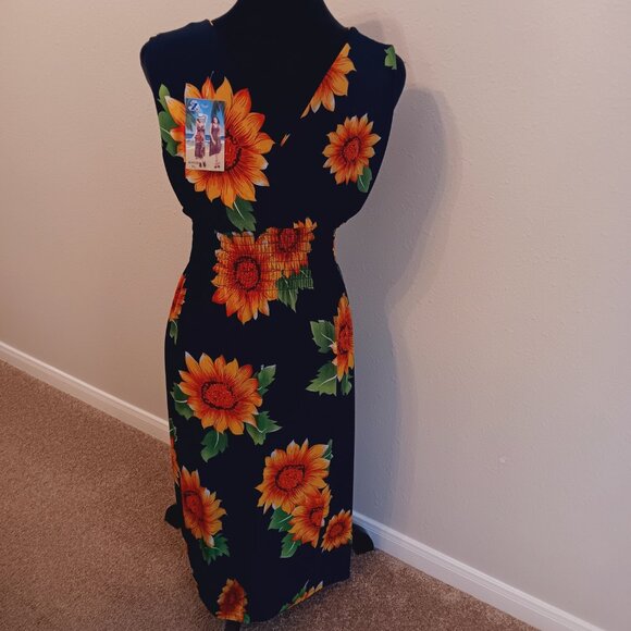 Short Sleeve Navy Blue Dress Sunflowers Print 95% polyester 5% Spandex, Size XL. - Picture 3 of 11